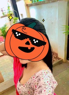 Direct Whatsapp Model Simran Khanna - puta in Bangalore Photo 3 of 4