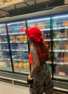 Dirtiecenir - puta in Kisii Photo 3 of 8