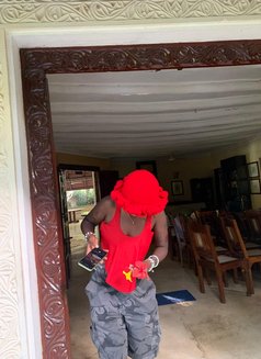 Dirtiecenir - puta in Kisii Photo 7 of 8