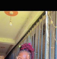 Dirtiecenir - puta in Nairobi