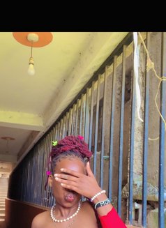 Dirtiecenir - puta in Nairobi Photo 3 of 5