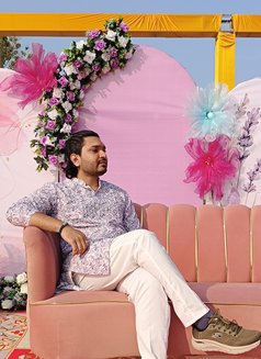 Disant - Acompañantes masculino in Surat Photo 1 of 1