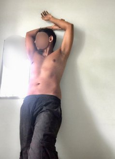 Discreet Companion - Acompañante masculino in Colombo Photo 2 of 3