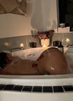 Discreet Modelz(+18) - escort in Durban Photo 4 of 9