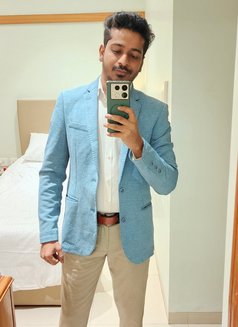 Discreetman - Male escort in Noida Photo 3 of 9