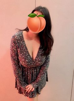 Disha Cam And Real Meet - puta in Noida Photo 6 of 7