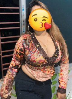 Divya cam nd real meet - escort in New Delhi Photo 8 of 8