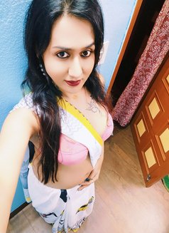 Disha Dey - Transsexual escort in Kolkata Photo 30 of 30