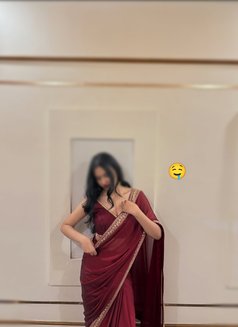 Disha - escort in Mumbai Photo 6 of 7