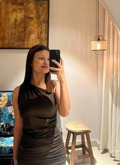 Nisha - escort in New Delhi Photo 3 of 4