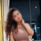 Disha - puta in Noida Photo 3 of 4