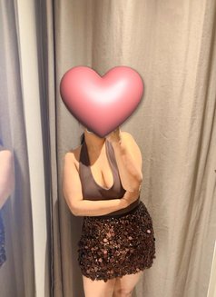 Disha kaur - escort in New Delhi Photo 3 of 5