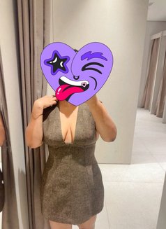 Disha kaur - escort in New Delhi Photo 4 of 5