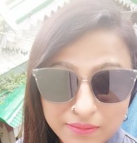 Disha kaur - Transsexual escort in Noida