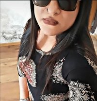 Disha kaur - Transsexual escort in Noida