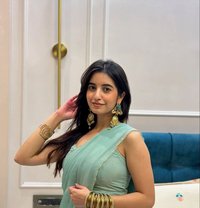 Disha R - puta in Hyderabad