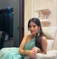 Disha R - puta in Hyderabad