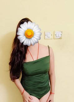 Ruhi real meet/cam - escort in New Delhi Photo 3 of 5