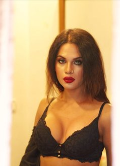Disha Roy - Transsexual escort in Bangalore Photo 1 of 5