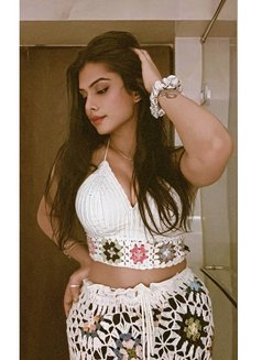 Disha Roy - Transsexual escort in Bangalore Photo 29 of 30