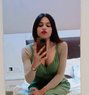 Disha Singh for Online Service - Acompañantes transexual in Ahmedabad Photo 1 of 8