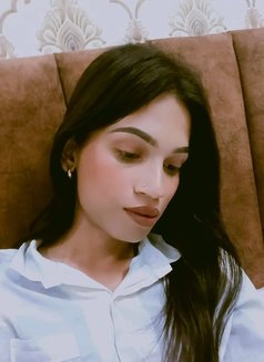 Disha Singh for Online Service - Transsexual escort in Ahmedabad Photo 5 of 8