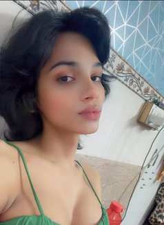 Disha Singh for Online Service - Transsexual escort in Ahmedabad Photo 7 of 8