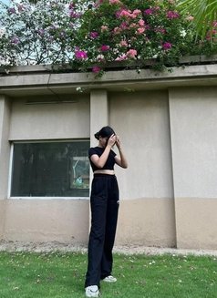 Disha Singh - Acompañantes transexual in New Delhi Photo 1 of 15