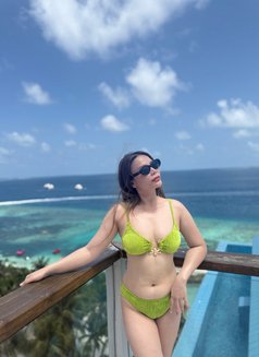 Disney - puta in Maldives Photo 1 of 4