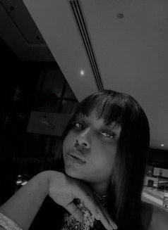 Diva - escort in Accra Photo 2 of 5