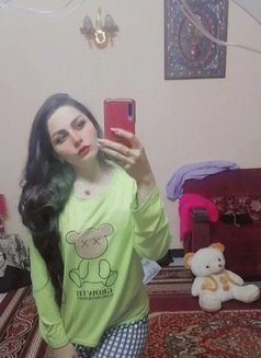 Diva - escort in Cairo Photo 1 of 6