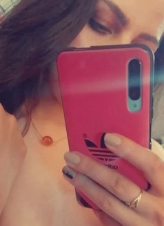 Diva - escort in Cairo Photo 2 of 6