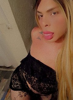 Diva - Transsexual escort in Beirut Photo 8 of 9