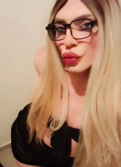 Diva - Transsexual escort in Beirut Photo 13 of 15