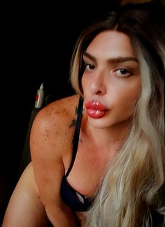 Diva - Transsexual escort in Beirut Photo 30 of 30