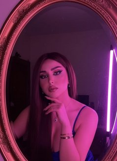 Diva Melissa - Transsexual escort in Beirut Photo 20 of 23