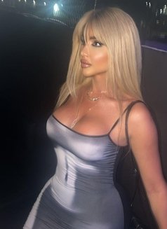 Diva Melissa - Transsexual escort in Beirut Photo 20 of 21