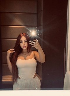 Diva new escort Lebanese - escort in Dubai Photo 4 of 8