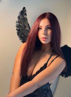 Diva new escort Lebanese - escort in Dubai Photo 7 of 8