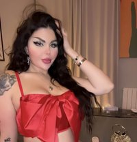 Diva shemale Arabic in Paris ts Arabian - Transsexual escort in Paris