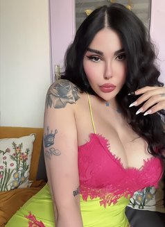 Diva shemale Arabic in Paris ts Arabian - Transsexual escort in Paris Photo 21 of 29