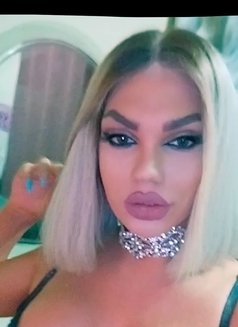 Diva valentina - Transsexual escort in Beirut Photo 10 of 30
