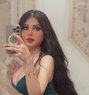 Diva W - Transsexual escort in Dubai Photo 11 of 14