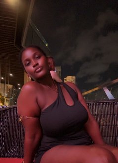Divan - escort in Bangkok Photo 4 of 5