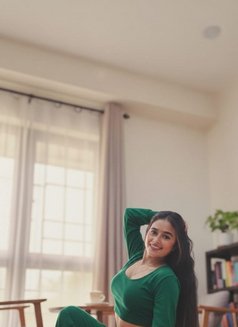 Divanshi Real Meet & Cam Show - escort in Hyderabad Photo 4 of 4