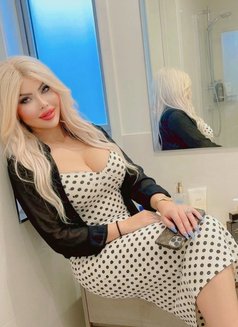 Divaraghed XXL - Transsexual escort in İstanbul Photo 25 of 25