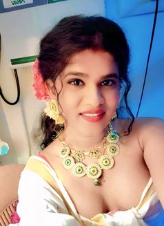 Divi - Transsexual escort in Chennai Photo 1 of 5