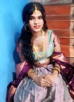 Divi - Transsexual escort in Chennai Photo 2 of 5