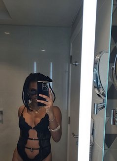 Divine Diva - escort in Dubai Photo 6 of 9