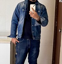 Divine Master - masseur in Ahmedabad